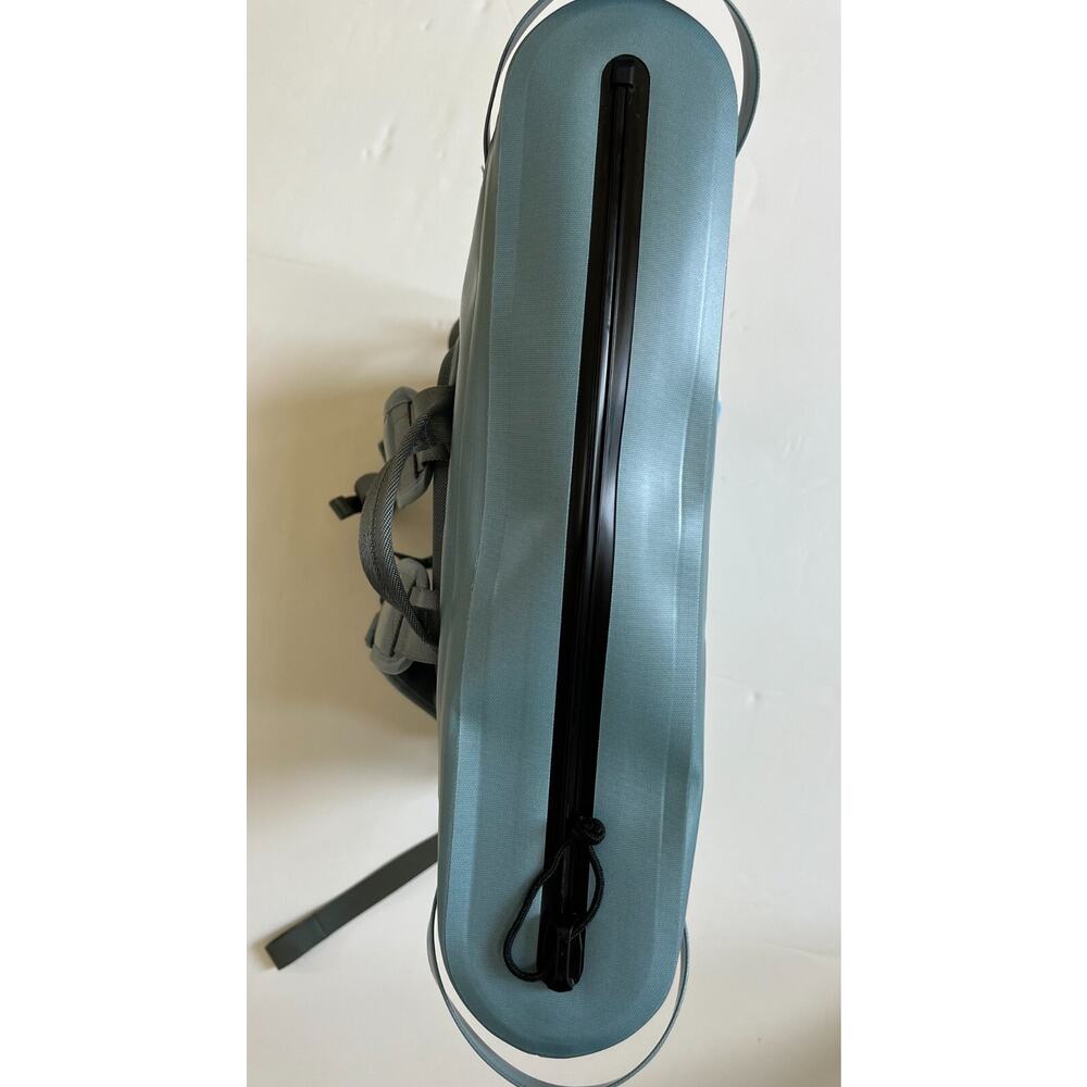 Hydro Flask 20 L 36 Hours Cold Day Escape Soft Cooler Pack Backpack Talus Blue - Picture 8 of 16